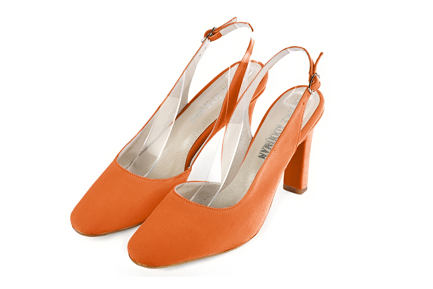 Clementine orange slingback elegant shoes. Round toe. High kitten heels.
